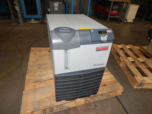 THERMO FISHER THERMO FLEX 2500 CHILLER M6870