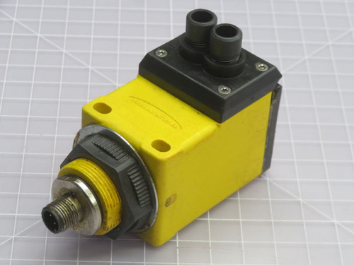 Lot of 21 BANNER  Q45BB6FQ5    For Sale