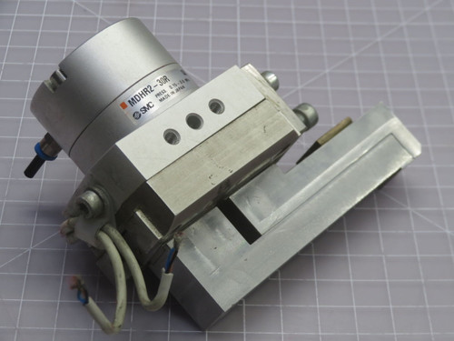 USED SMC MDHR2-30R AIR GRIPPER T266091 For Sale
