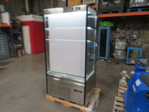 USED TITAN XTO-40-G BEVERAGE DISPLAY COOLER M7339 For Sale