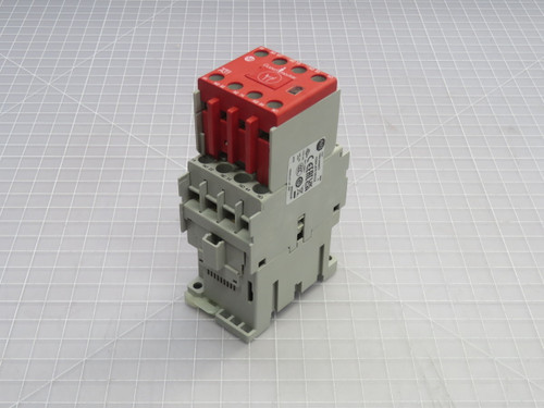 NOB ALLEN BRADLEY 700S-CF620DC 8-POLE IEC SAFETY CONTROL RELAY T268021 FOR SALE