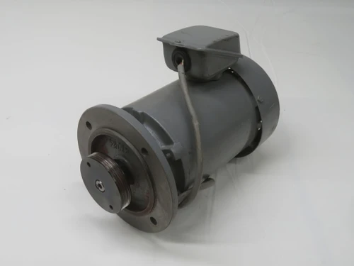 USED HITACHI VTFO THREE-PHASE ASYNCHRONOUS INDUCTION MOTOR T268935 FOR SALE