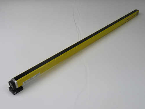 USED LEUZE ELECTRONIC 67843409 SOLID-4 SERIES SAFETY LIGHT CURTAIN RECEIVER. T269092 FOR SALE