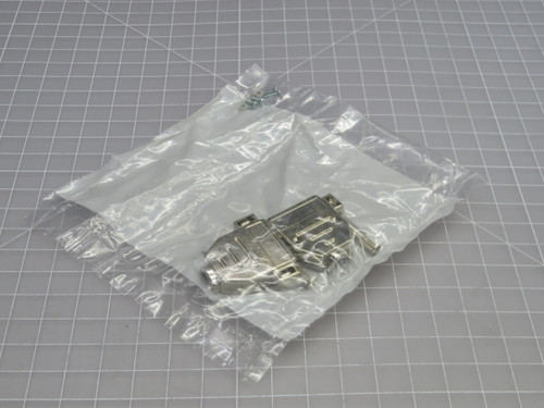 LOT OF 33 973-015-020R121 D SUB CONNECTORS T269405