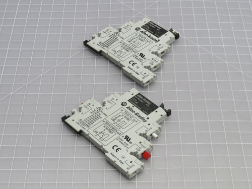 LOT OF 44 ALLEN BRADLEY 700-HN163 RELAY SOCKET W 700-TBS24 T269406