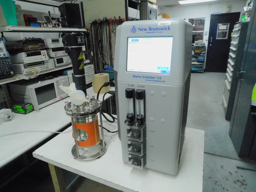 USED EPPENDORF NEW BRUNSWICK BIOFLO/CELLIGEN 115 FERMENTATOR/BIOREACTOR M7674 FOR SALE