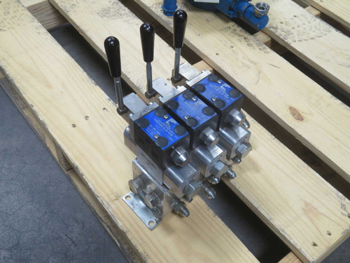 USED CONTINENTAL VMD03M-3L-G-10-B DIRECTIONAL CONTROL VALVES ASSY W DAMAN 0415 T270970 FOR SALE