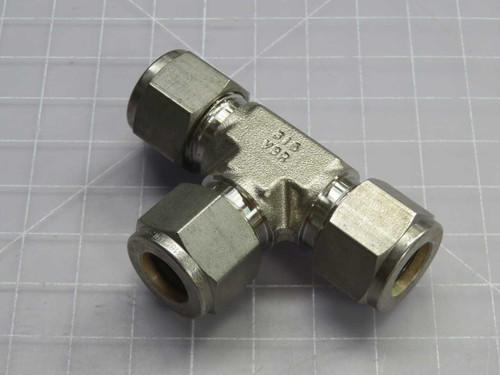 USED LOT OF 3 SWAGELOK SS-810-3 TUBE FITTINGS T271013 FOR SALE