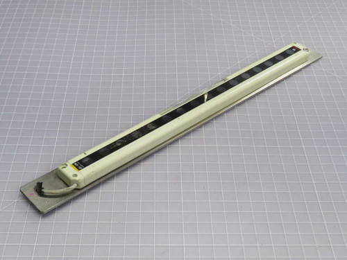 USED LOT OF 2 SUNX NA2-16D PHOTOELECTRIC AREA SENSOR FOR SALE