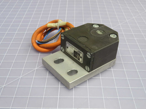 USED LOT OF 4 EUCHNER SN01R558 PRECISION SINGLE LIMIT SWITCHES FOR SALE