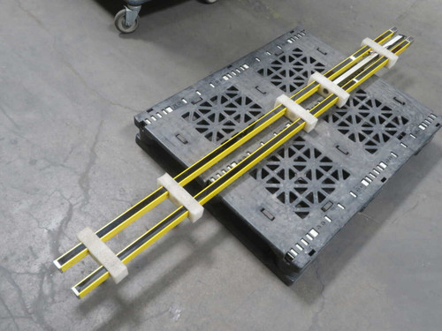 USED LEUZE MLC502T30-1800 MLC520R30-1800 SAFETY LIGHT CURTAIN PAIR FOR SALE