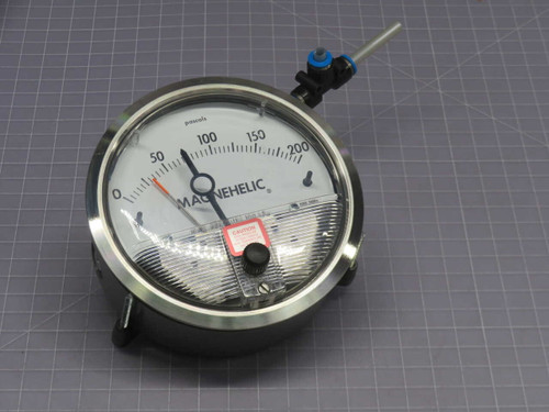 USED DWYER MAGNEHELIC W22AC-CF MAGNEHELIC DIFFERENTIAL PRESSURE GAUGE, 0-200 PA RANGE, PANEL/WALL MOUNT FOR SALE