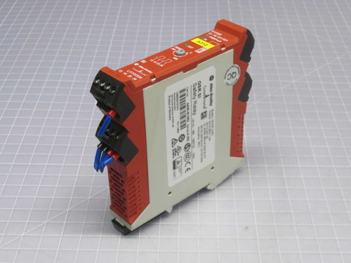 USED ALLEN BRADLEY 440R-S12R2 SINGLE-INPUT GUARDMASTER SAFETY RELAY MODULE FOR SALE
