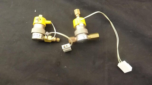 LOT OF 2 EVO-3-12 VDC PNEUMATIC VALVES T22664