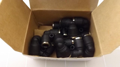 LOT OF 10 PARKER X365ML-4 CONNECTORS T23494