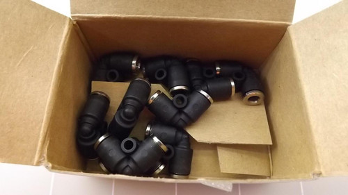 LOT OF 10 PARKER X365ML-5/32 CONNECTORS T23511