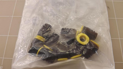 LOT OF 10 PARKER FMD06-1 FITTINGS 6 MM STRAIGHT SIZE 1 T23584