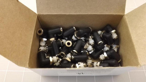 LOT OF 37 PARKER W369ML-5/32-1 FLUID CONNECTORS T23111