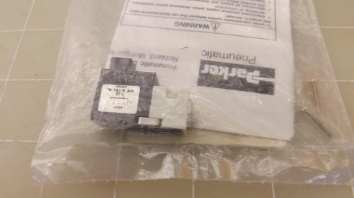 PARKER A00S0231P 3 WAY VALVE T26631