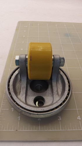 LOT OF 5 REVVO  HEAVY DUTY SWIVEL LOW LEVEL CASTER 2'' NYLON WHEELS T27717