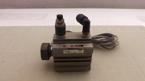 SMC CDQ2B32-20D CYLINDER T28481