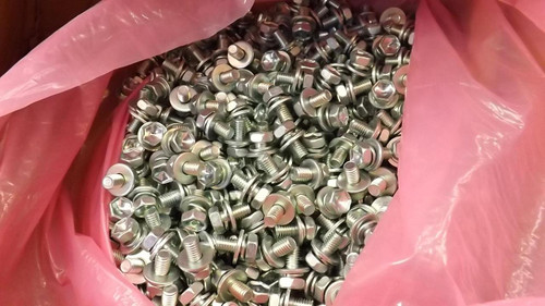 LOT OF 1700 AOYAMA 7150-1368 91653-40612 BOLTS W/ WASHER M6 X 12MM STEEL T29763