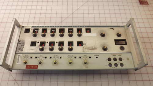 FLUKE 5200A PROGRAMMABLE AC CALIBRATOR FRONT PANEL T30820