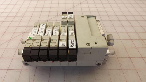 LOT OF 5 CKD 4GB119-A2N SOLENOID VALVES W/ MANIFOLD T31939