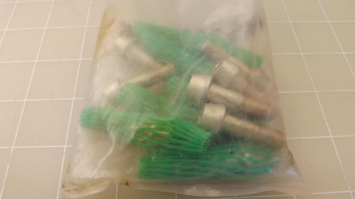 LOT OF 11  MS2075-8 SCREWS T29684