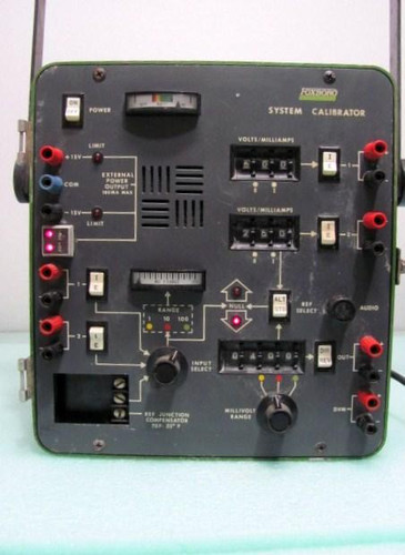 FOXBORO 2AT-CAL SYSTEM CALIBRATOR T8305