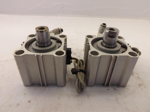 LOT OF 2 SMC CDQ2B50-15D PNEUMATIC CYLINDERS T42815