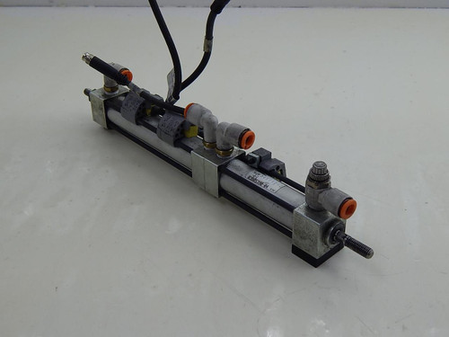 PHD AV2B 3/4 X 1 X 2 1/2-B-E, 03805390-04 Double Rod Cylinder T92813 For Sale