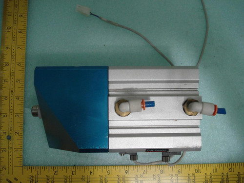 SMC Q2B80-50DC PNEUMATIC CYLINDER 145PSI T7594