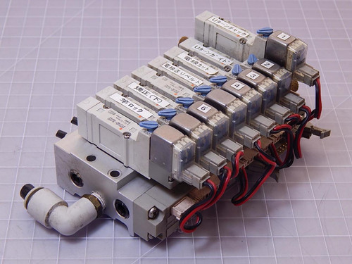 Lot of 8 SMC SY3140-5LOZE, SY3140-5L0ZE Solenoid Valves W/ Manifold T94988 For Sale
