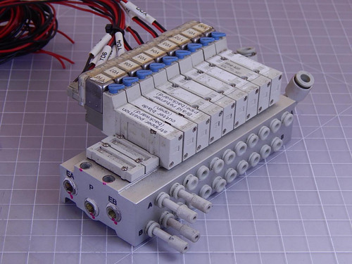 Lot of 9 SMC SY3140-5L0ZE Solenoid Valves w/ Manifold T95225 For Sale