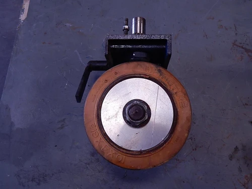 118-945 Forklift Wheel Assembly T96746 For Sale