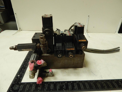 Lot of 4 Daikin JSO-G02-2NA-20-N, KS0-G02-2DA-10-N, MG-02P-03-30-T-08 Solenoid Valve Assembly w/ Manifold T97505 For Sale