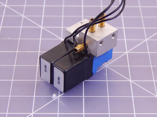 Lot of 2 Parker 990-000305-006 Pneumatic Solenoid Valves T98136 For Sale