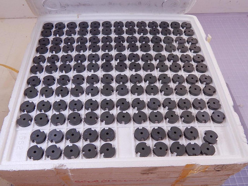 Lot of 1350 F013363-002, 013363-002 Ferrites T99195 For Sale