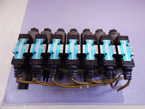 Nachi SL-G01-A3X-R-D2-11 Solenoid Operated Directional Control Valve w/ Manifold T100057 For Sale