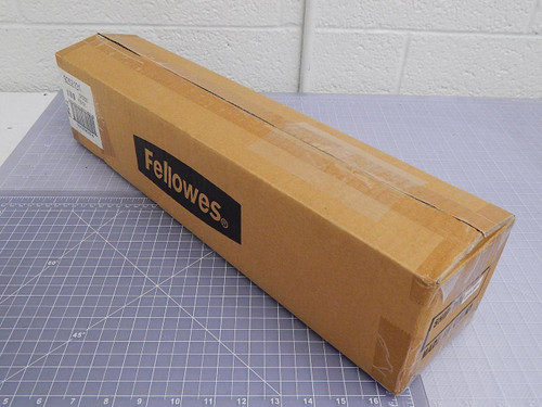 Lot of 4 Fellowes 9252101, CRC92521 Plushtouch Keyboard Wrist Rest T100871 For Sale