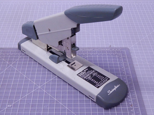 Swingline 160 Heavy Duty Stapler T104138 For Sale