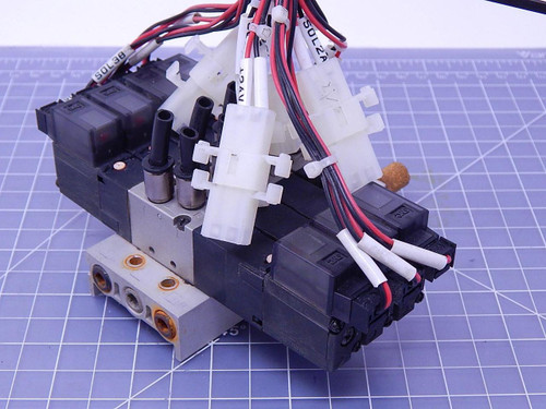 Lot of 7 SMC VZ3120-5MZ-M5 Solenoid Valves w/ Manifold T105938 For Sale