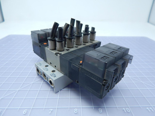 Lot of 5 SMC VZ3120-5MZ-M5 Solenoid Valves w/ Manifold T106414 For Sale