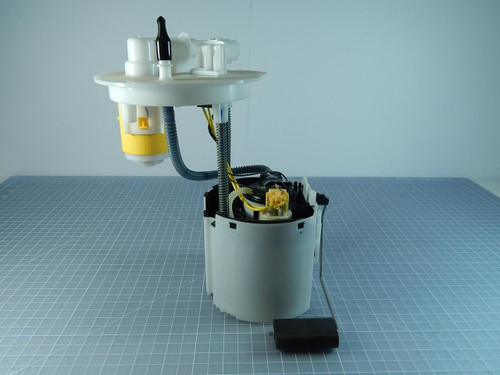 6965, 812751138, 9529700000000, 6316293000229274 Water Pump T104058 For Sale