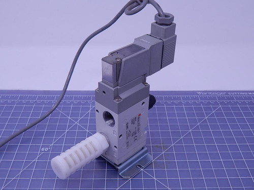 SMC VP542-5TZ1-03A-F Solenoid Valve w/ Manifold T106541 For Sale