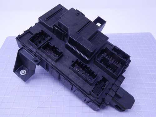 FoMoCo AL3T 14C442 BB Fuse Box T109293 For Sale