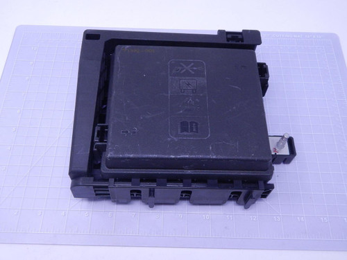 8400 3374 Fuse Box Block T110814 For Sale