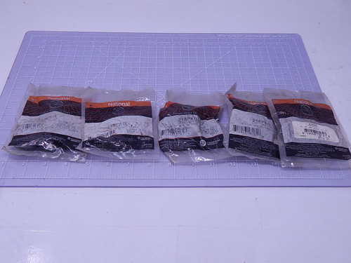 Lot of 5 Federal Mogul 218PKG Oil Seals T114015 For Sale