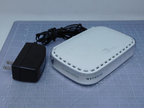 Netgear FS605 5 Port 10/100 Mbps Switch T119632 For Sale